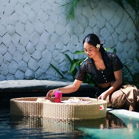 Calm Villa Seminyak Exterior foto