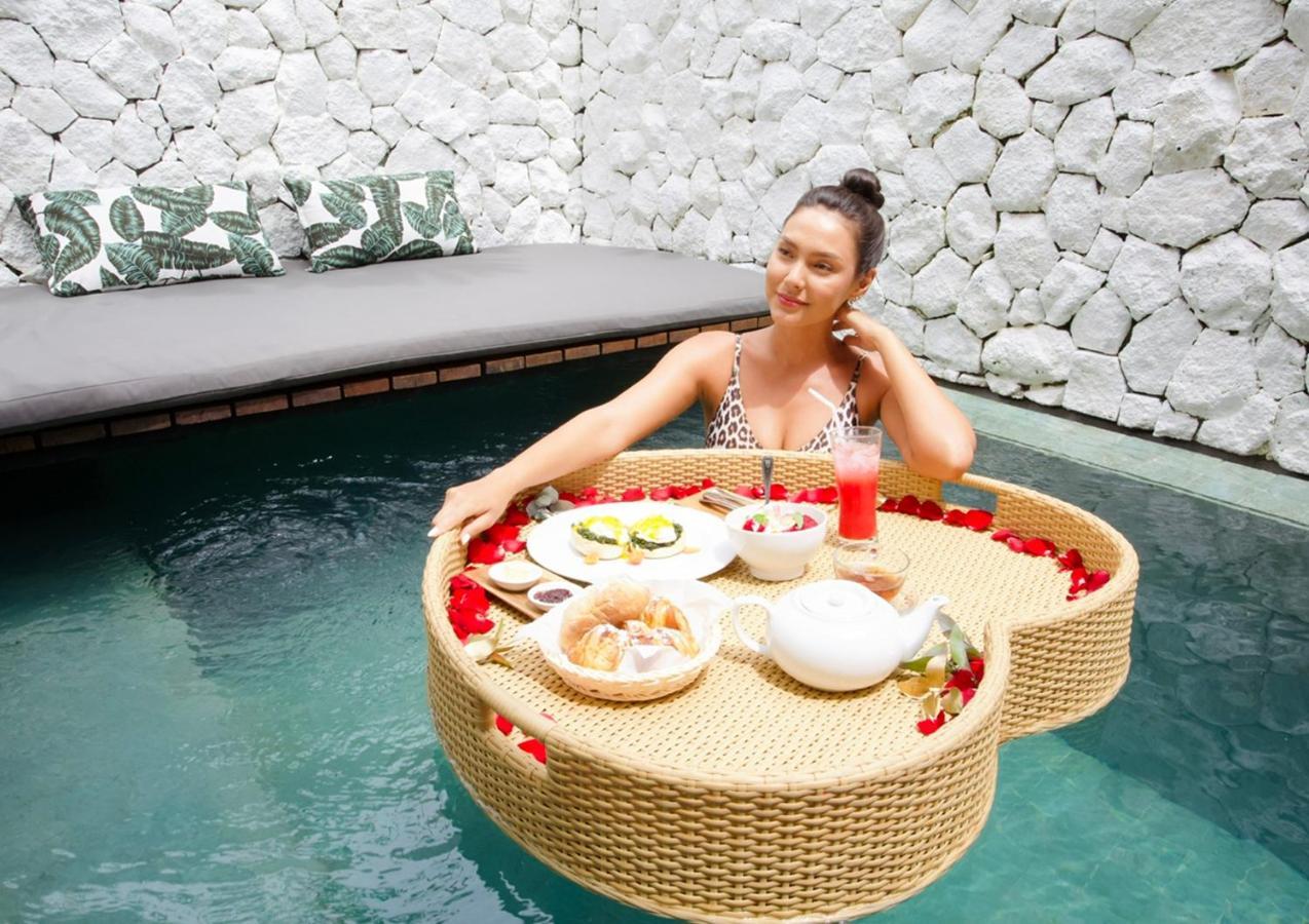 Calm Villa Seminyak Exterior foto